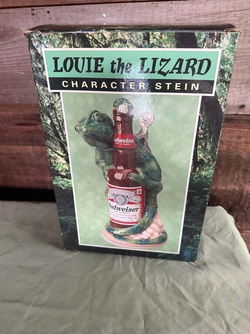 Vintage 1997 Budweiser Louie The Lizard Character Beer Stein with Box